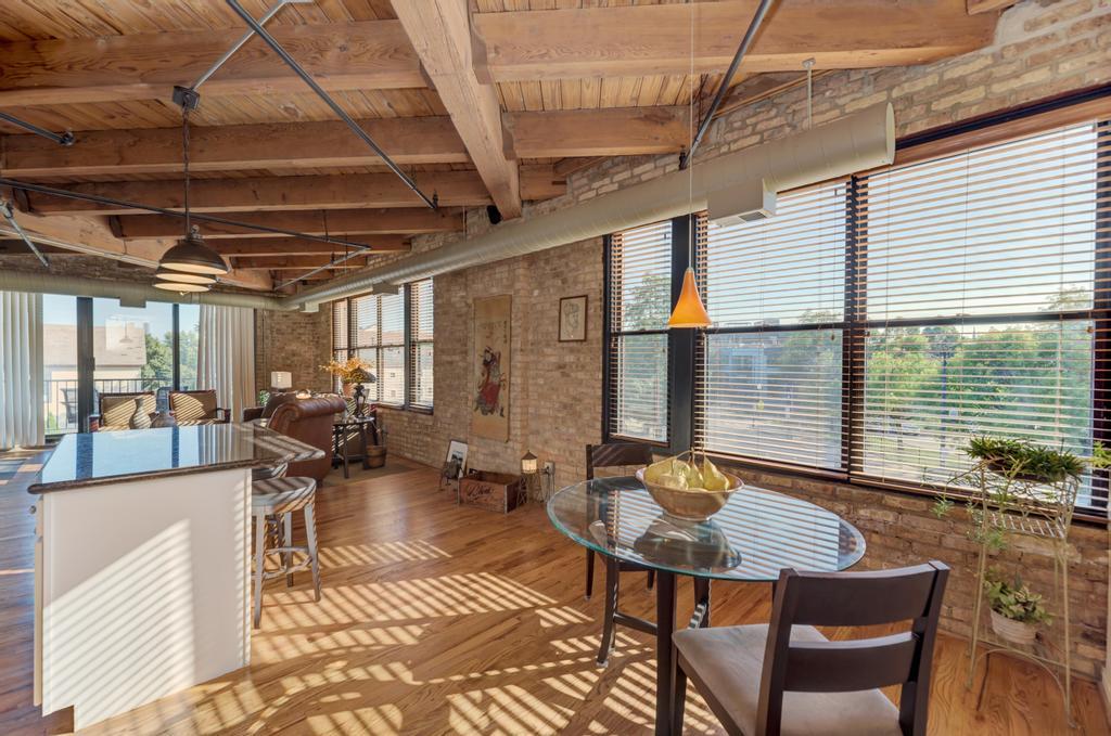 2161 N California Avenue #201, Chicago, IL 60647