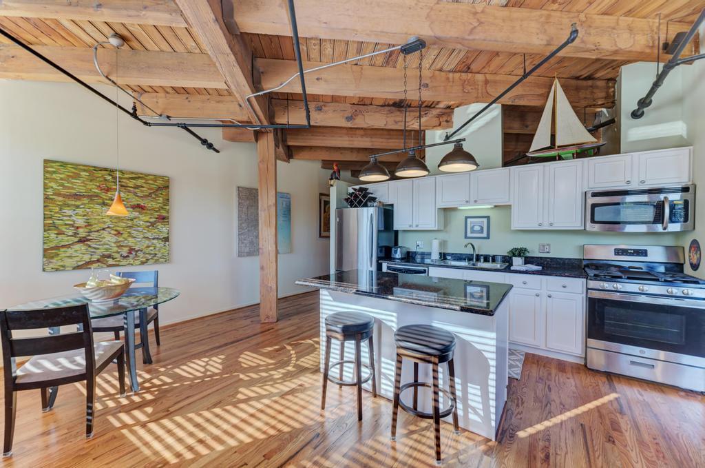 2161 N California Avenue #201, Chicago, IL 60647