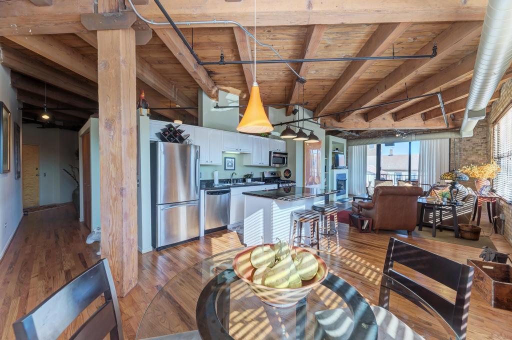 2161 N California Avenue #201, Chicago, IL 60647