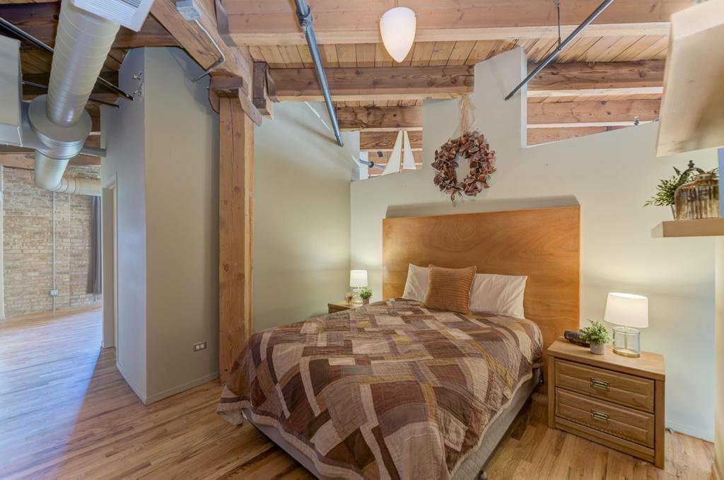 2161 N California Avenue #201, Chicago, IL 60647