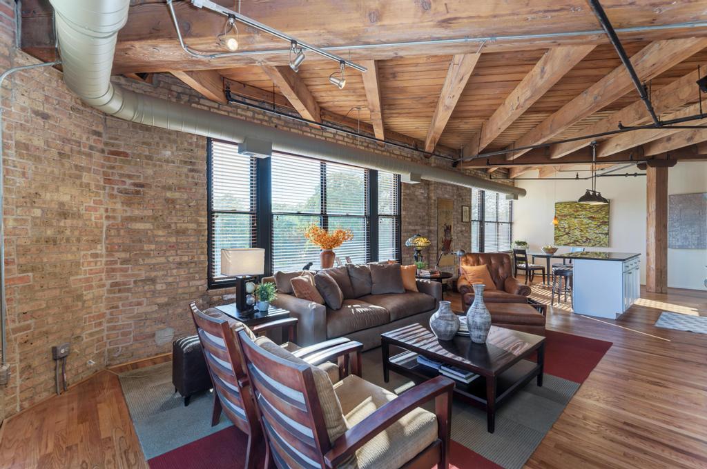 2161 N California Avenue #201, Chicago, IL 60647