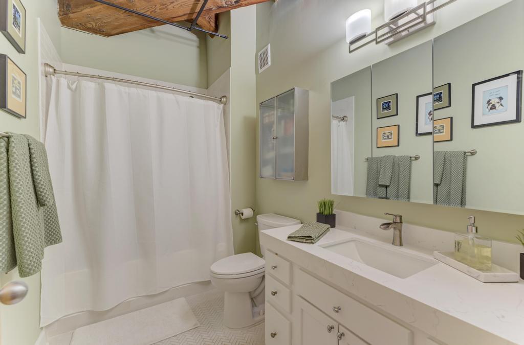 2161 N California Avenue #201, Chicago, IL 60647