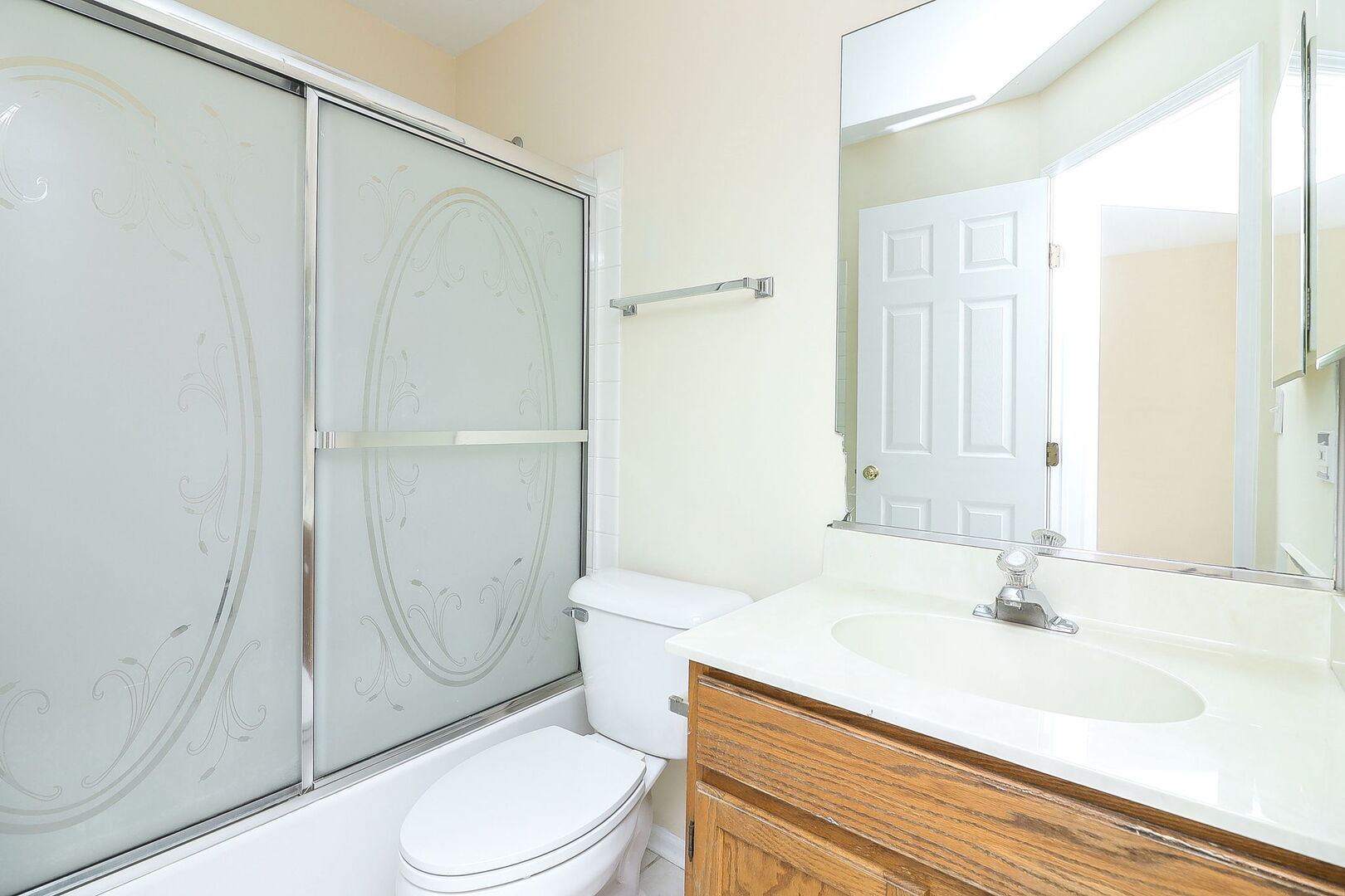2335 Old George Way #2335, Downers Grove, IL 60515