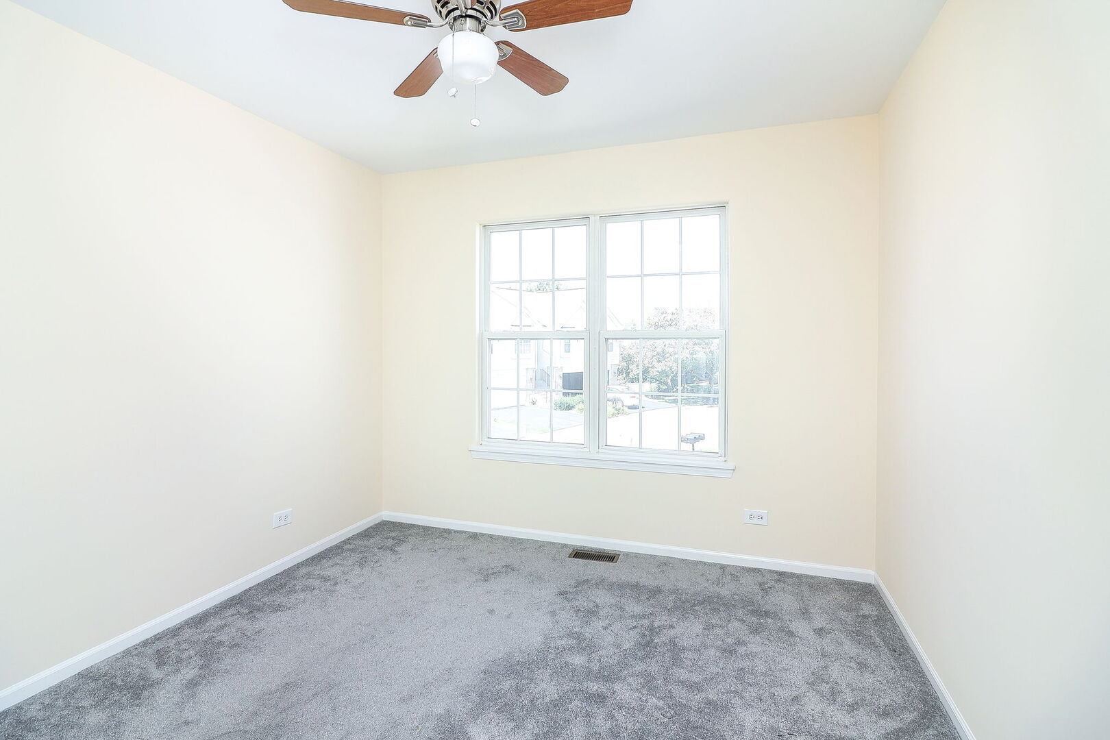 2335 Old George Way #2335, Downers Grove, IL 60515