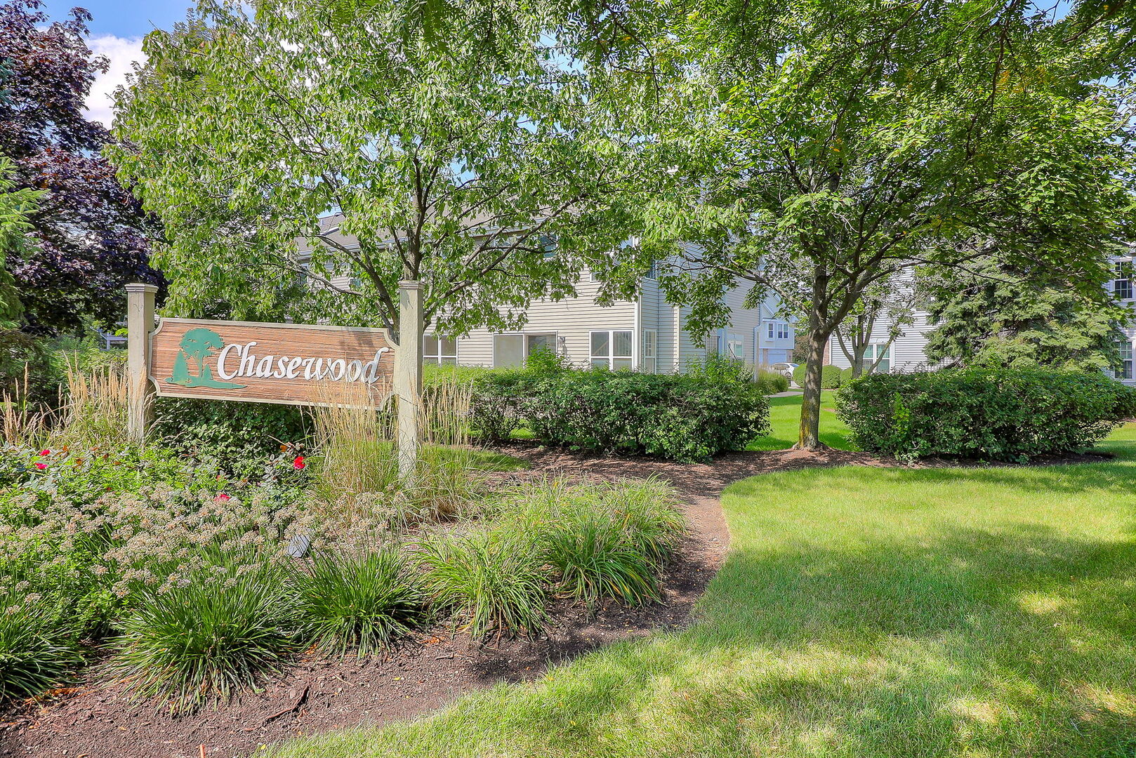 2335 Old George Way #2335, Downers Grove, IL 60515