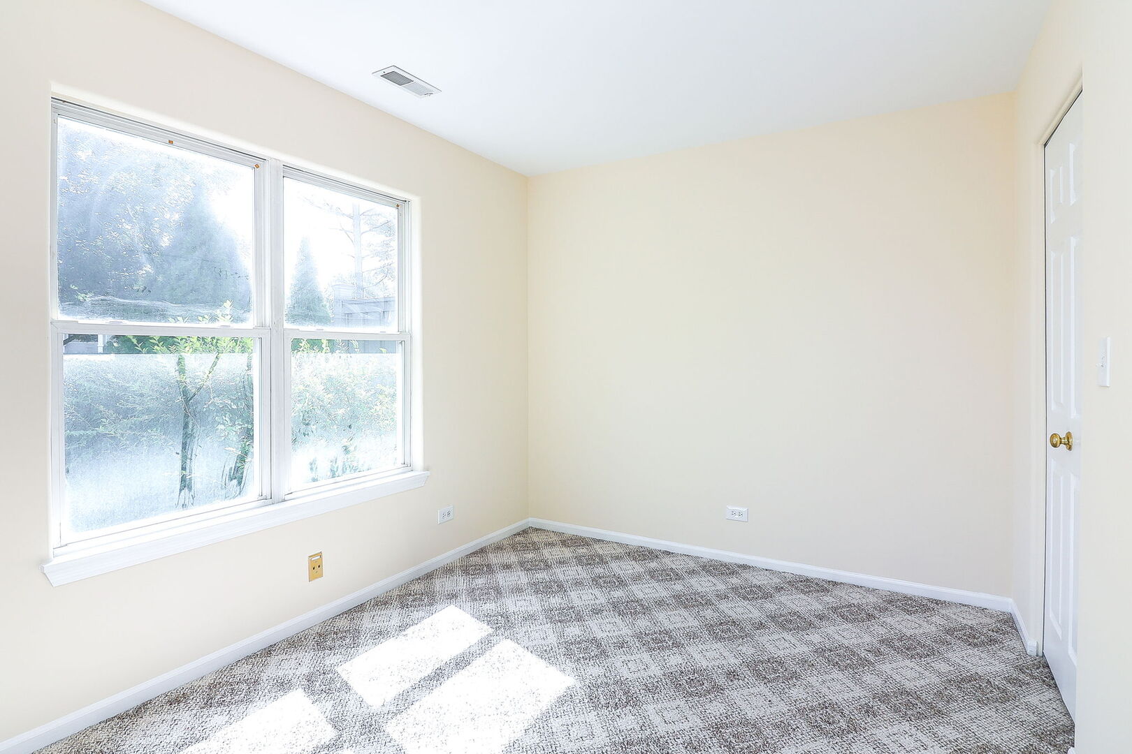 2335 Old George Way #2335, Downers Grove, IL 60515