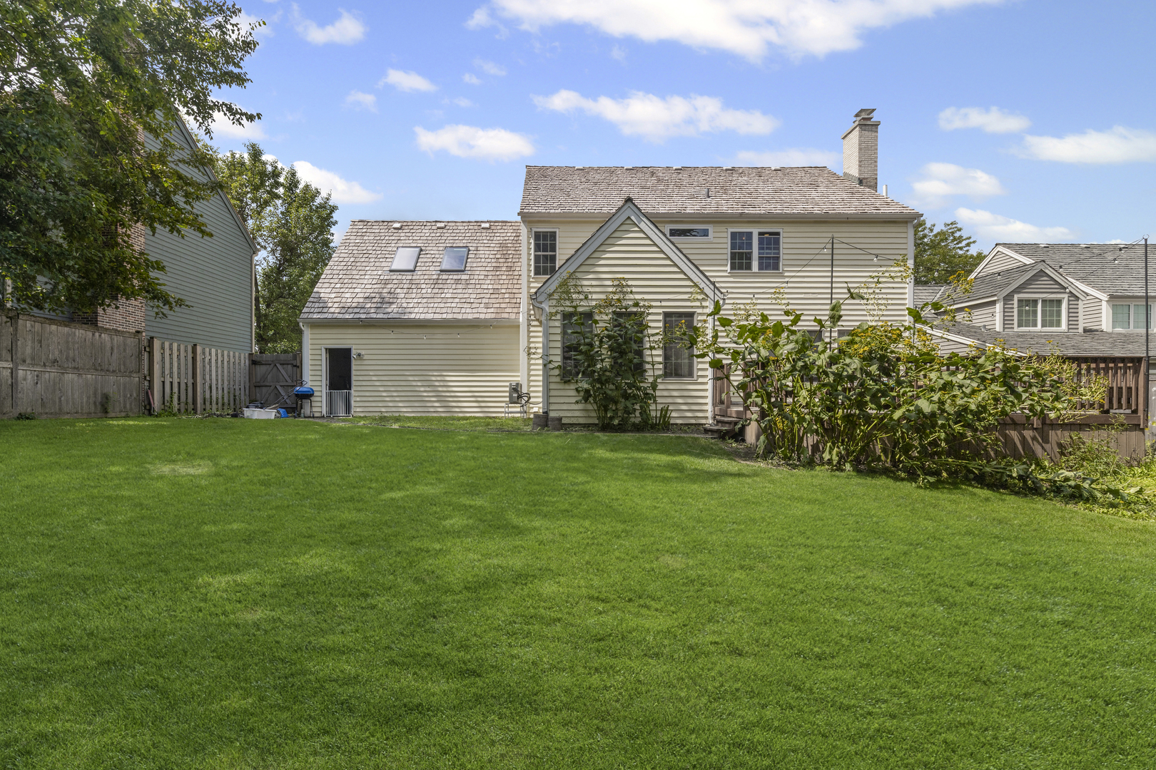 4829 Kings Way West, Gurnee, IL 60031