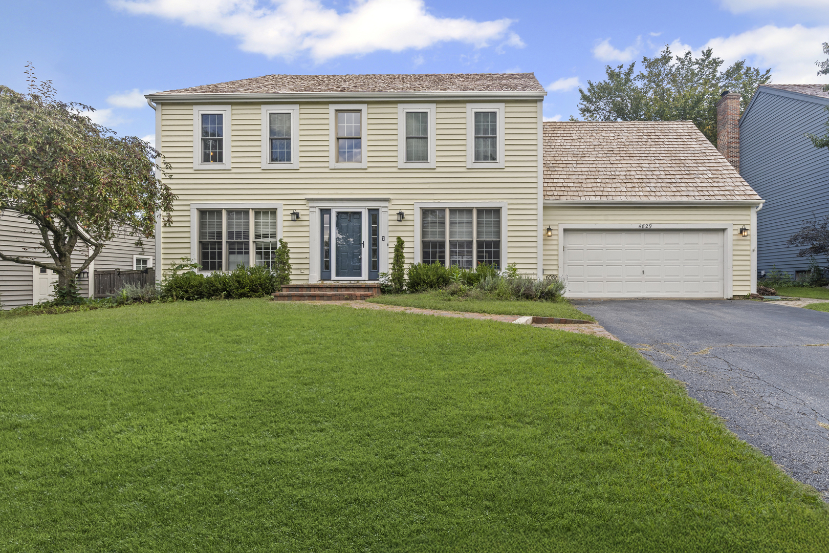 4829 Kings Way West, Gurnee, IL 60031
