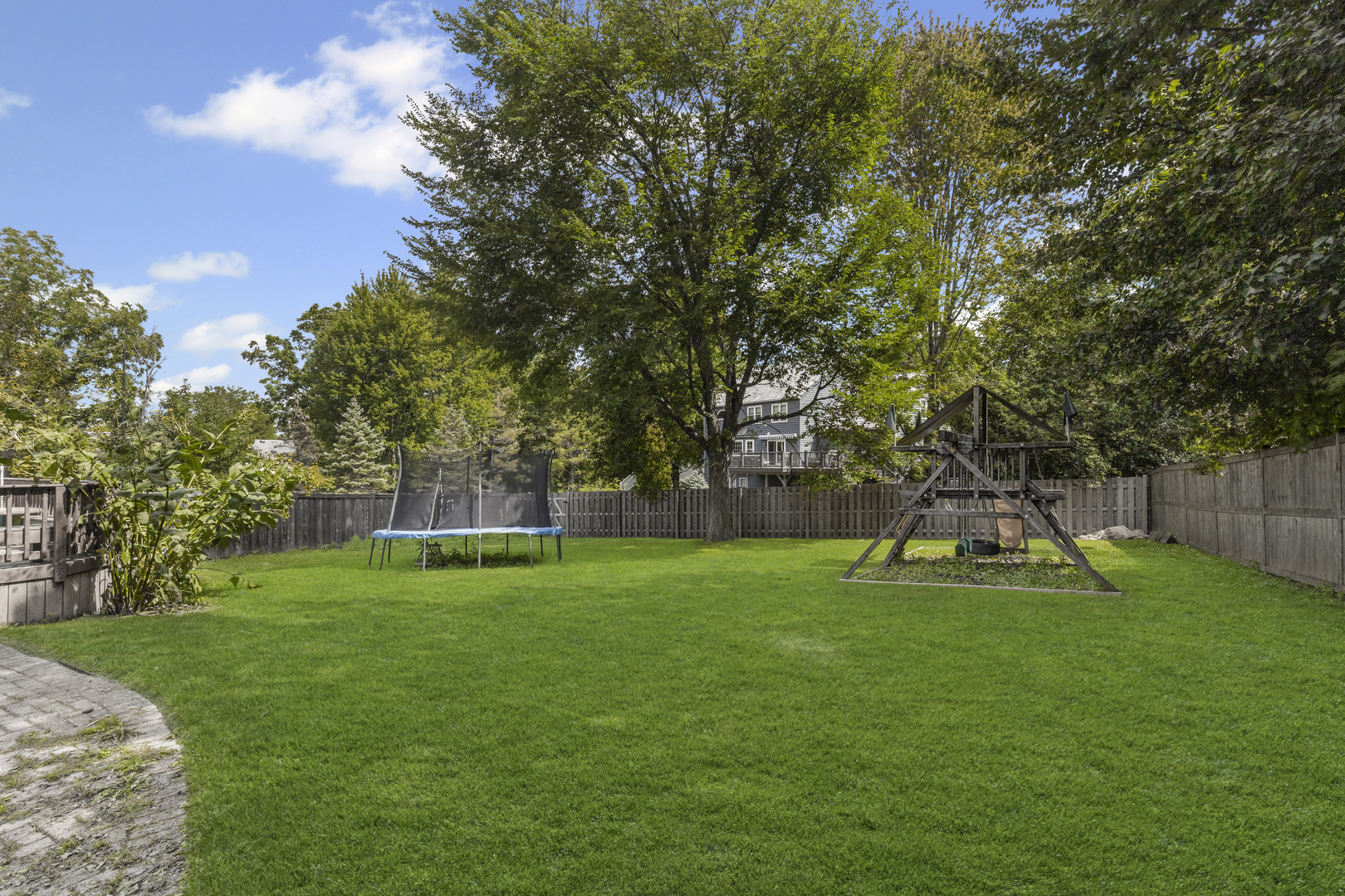 4829 Kings Way West, Gurnee, IL 60031