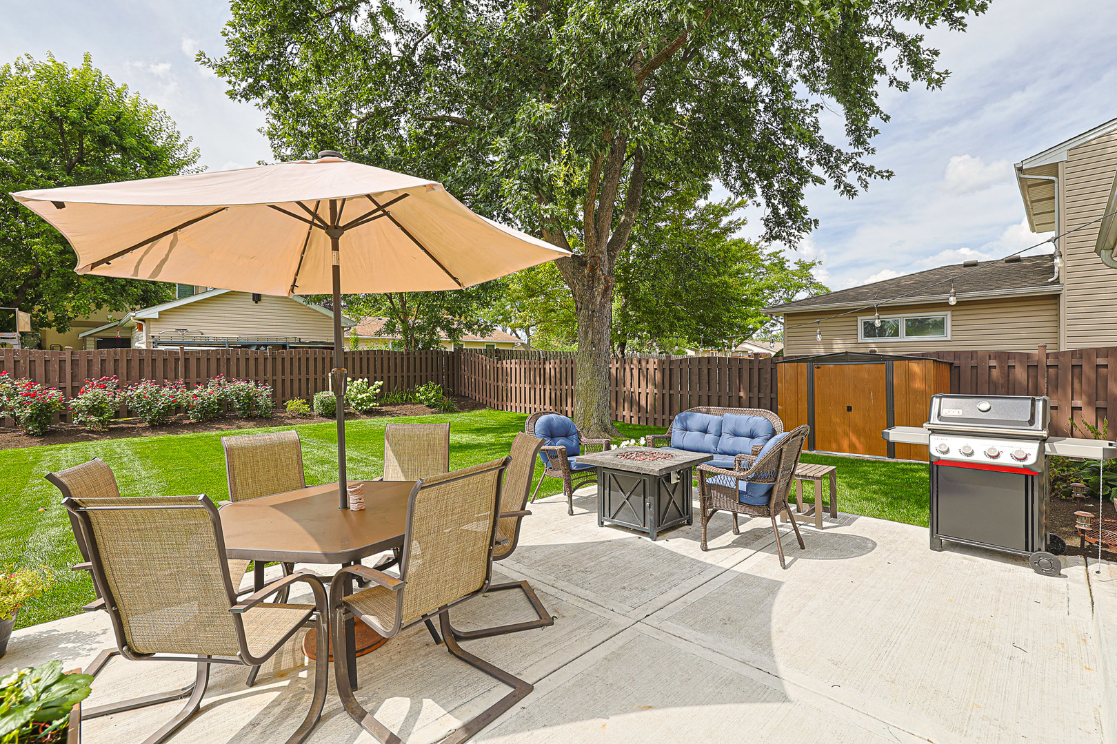 936 Debra Lane, Elk Grove Village, IL 60007