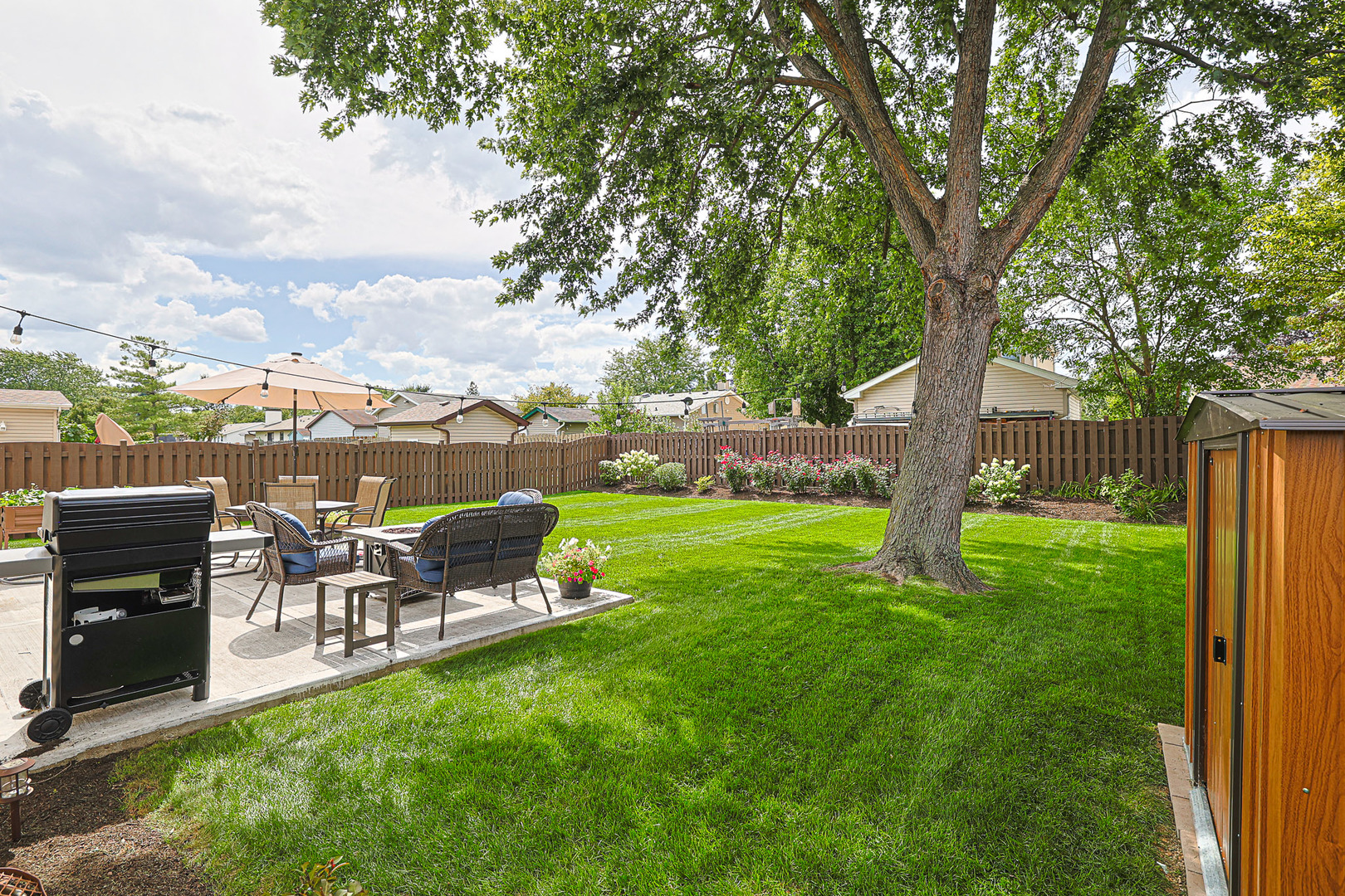 936 Debra Lane, Elk Grove Village, IL 60007