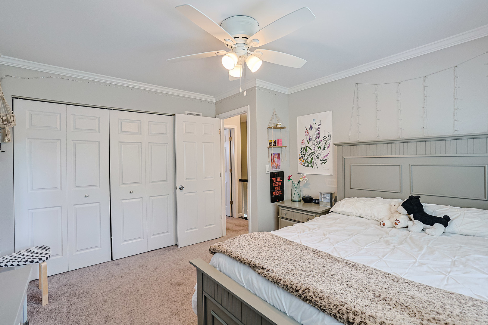936 Debra Lane, Elk Grove Village, IL 60007