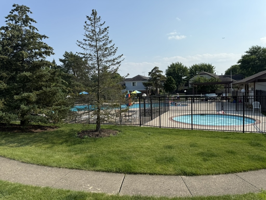 324 Oak Meadow Court #D1, Schaumburg, IL 60193