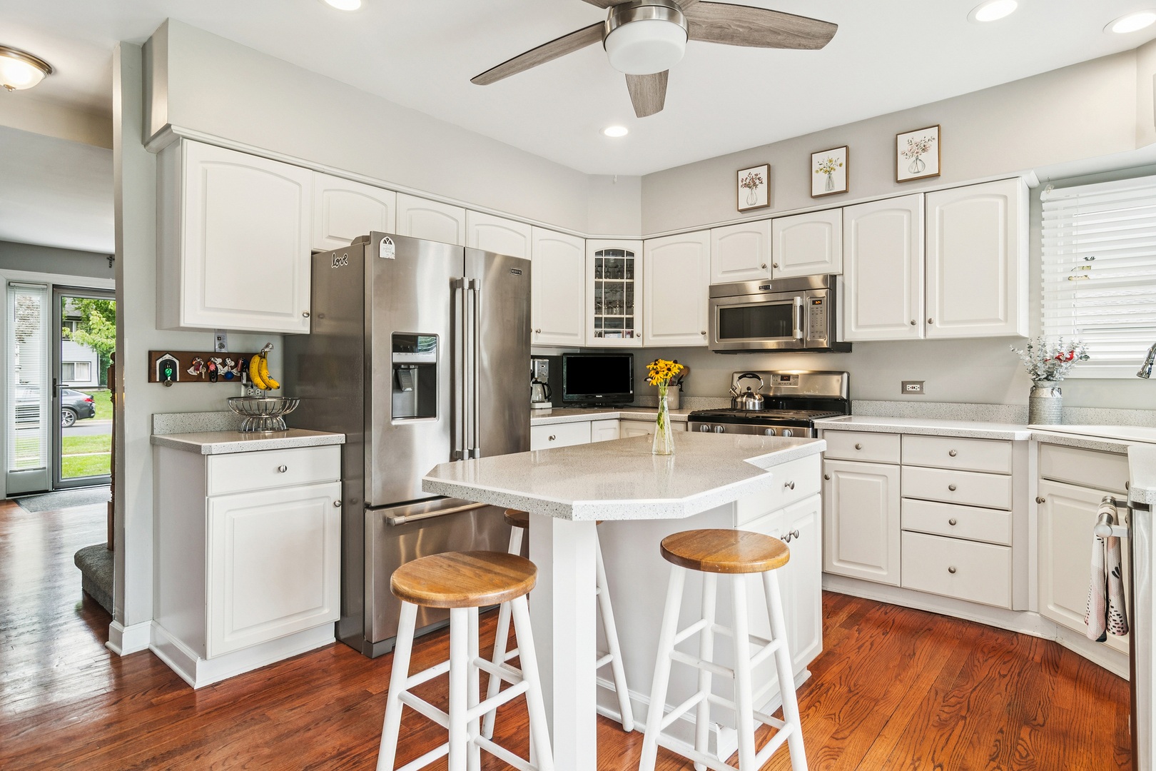 2805 Oriole Lane, Rolling Meadows, IL 60008