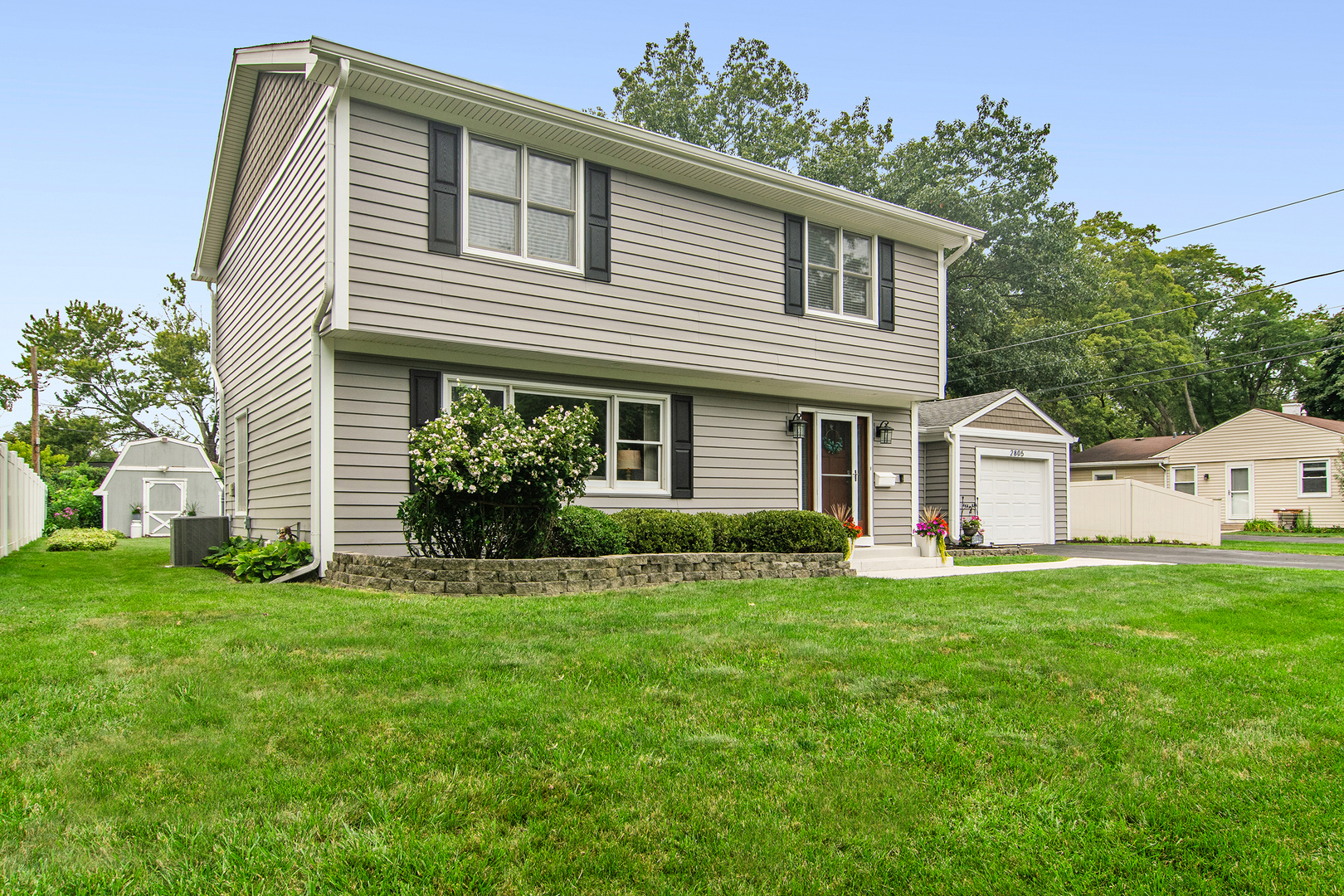 2805 Oriole Lane, Rolling Meadows, IL 60008