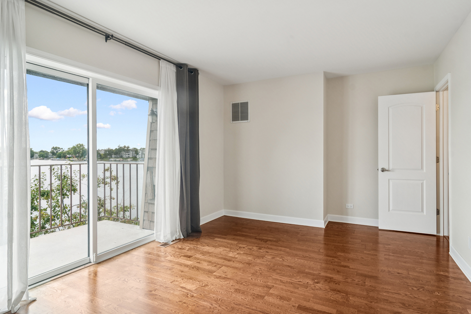719 N Old Rand Road #719, Lake Zurich, IL 60047
