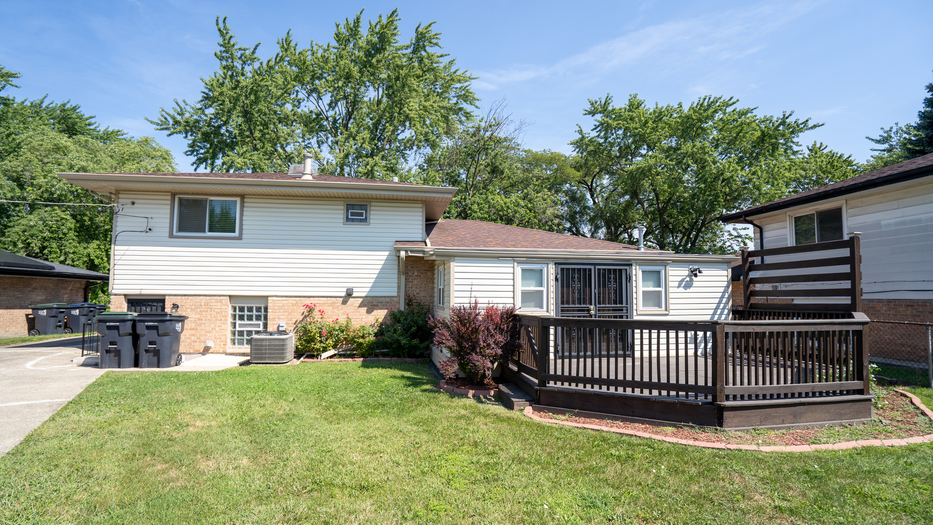 811 E 169th Place, South Holland, IL 60473