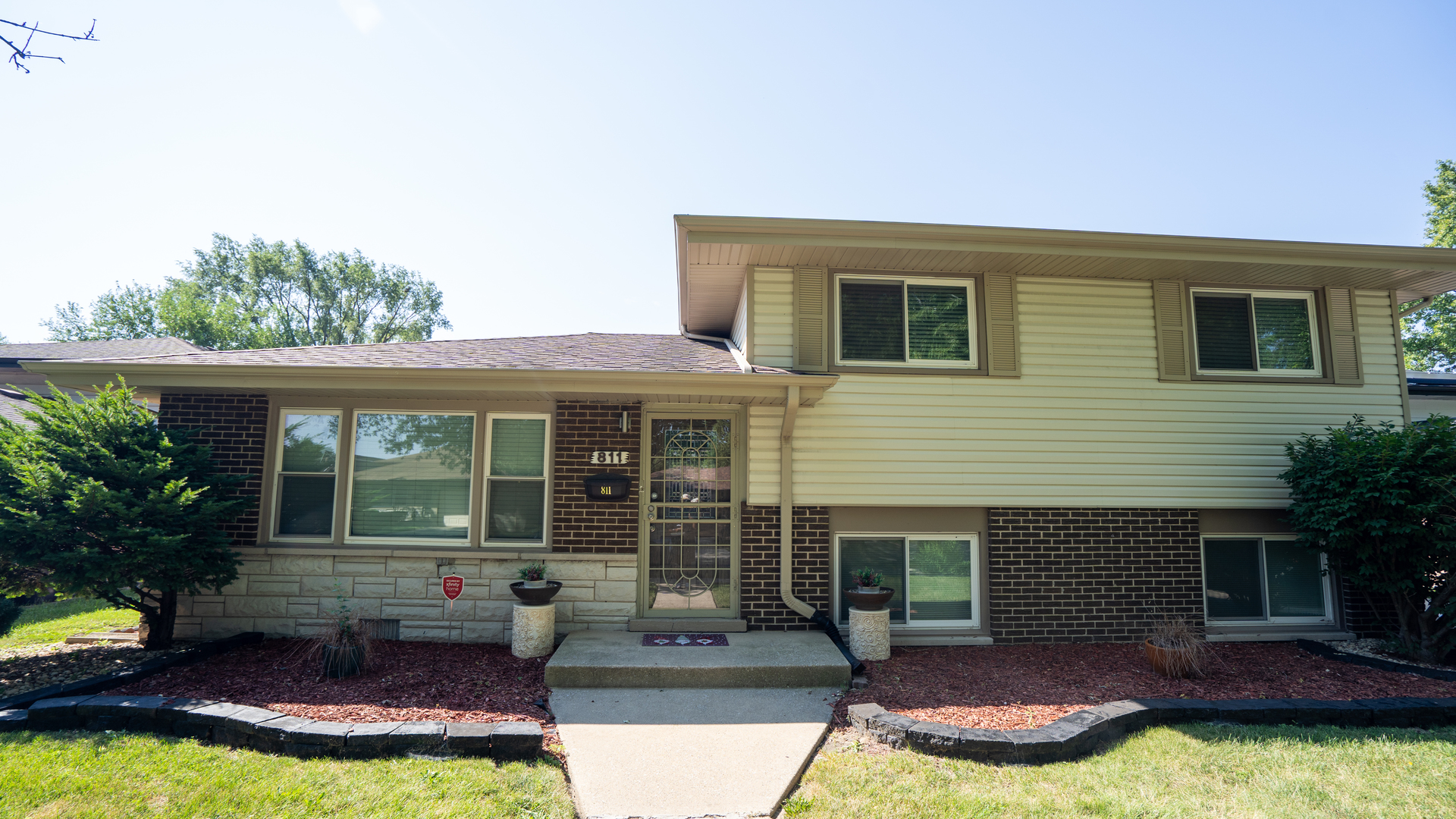 811 E 169th Place, South Holland, IL 60473