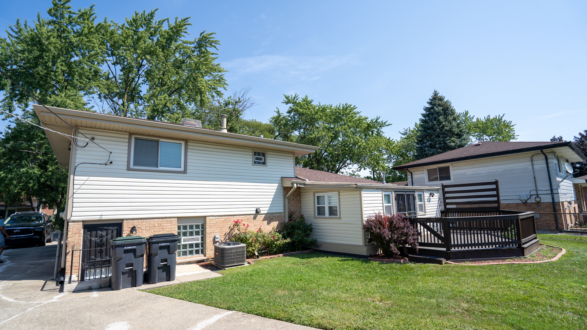 811 E 169th Place, South Holland, IL 60473
