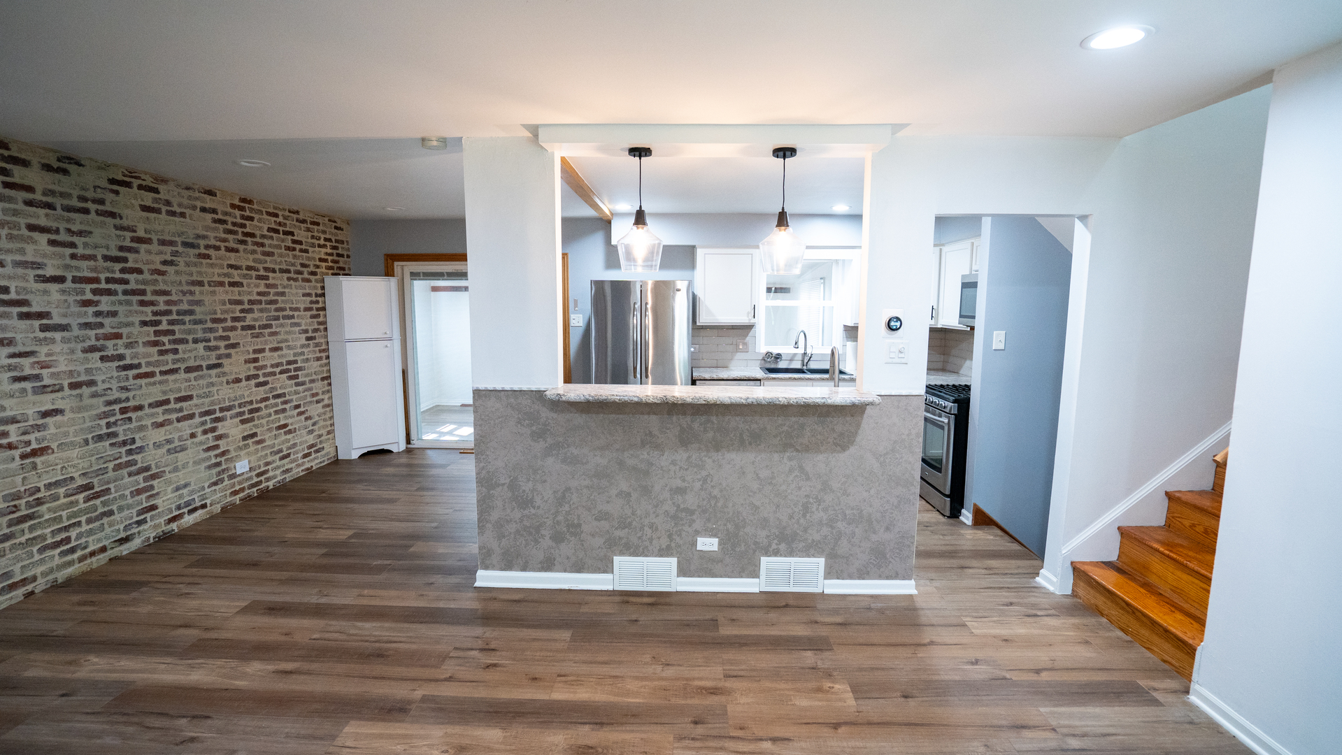 811 E 169th Place, South Holland, IL 60473