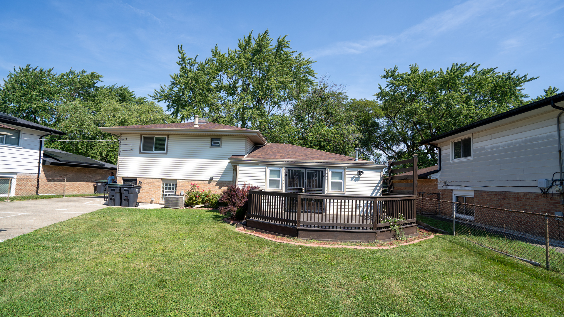 811 E 169th Place, South Holland, IL 60473