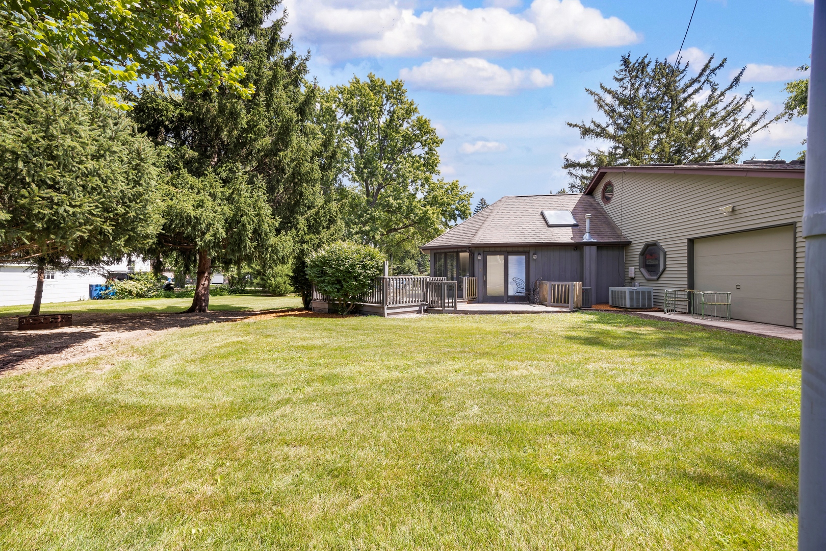 12246 S Nagle Avenue, Palos Heights, IL 60463