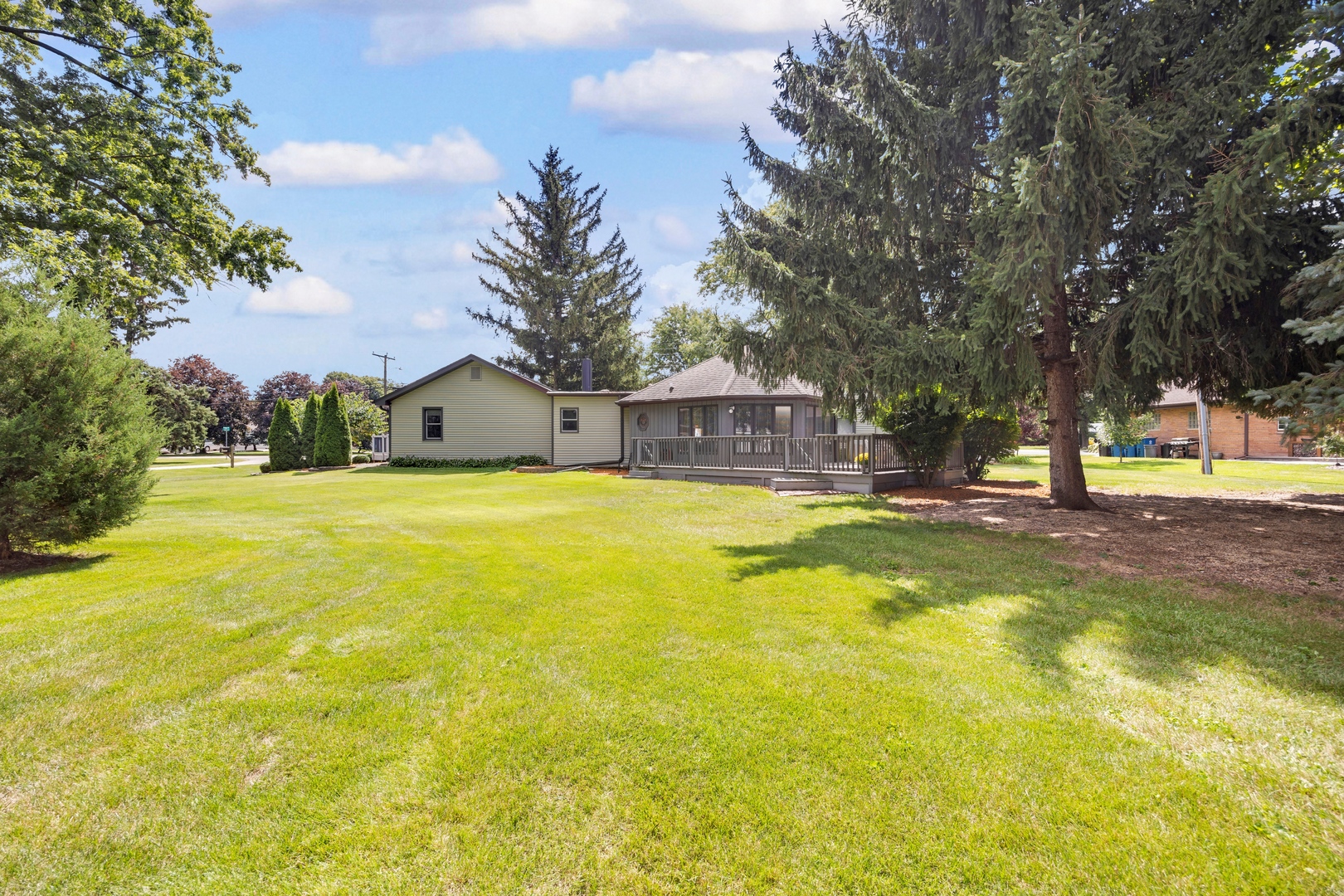 12246 S Nagle Avenue, Palos Heights, IL 60463