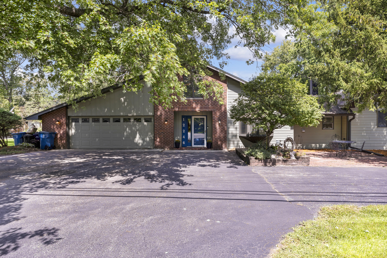 12246 S Nagle Avenue, Palos Heights, IL 60463