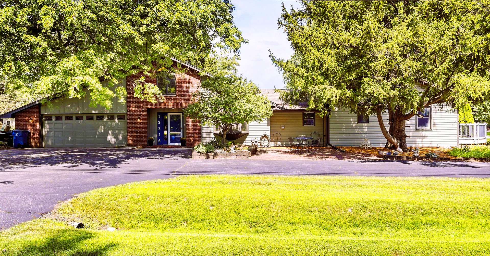 12246 S Nagle Avenue, Palos Heights, IL 60463