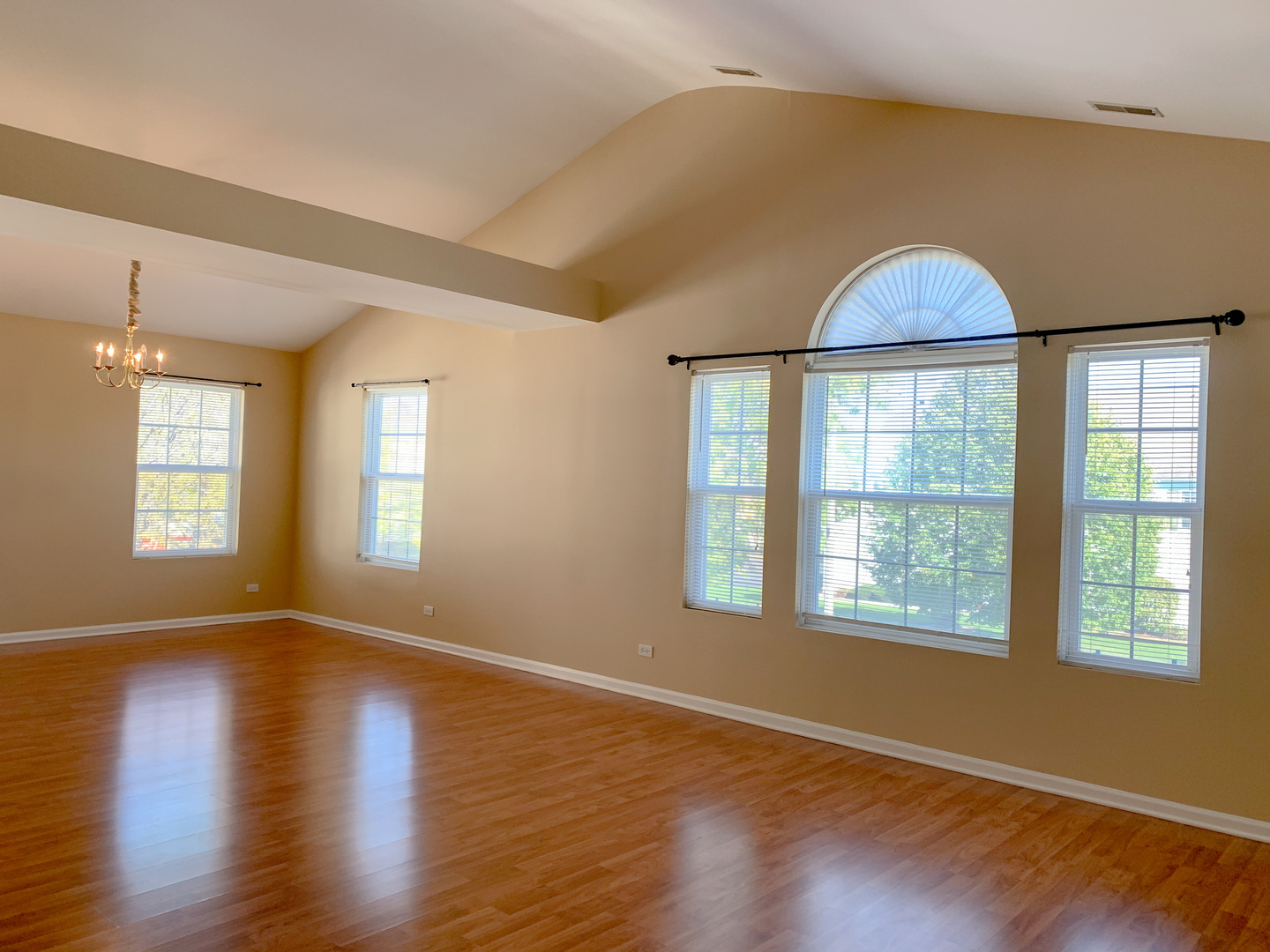 2905 STONEWATER Drive #2905, Naperville, IL 60564
