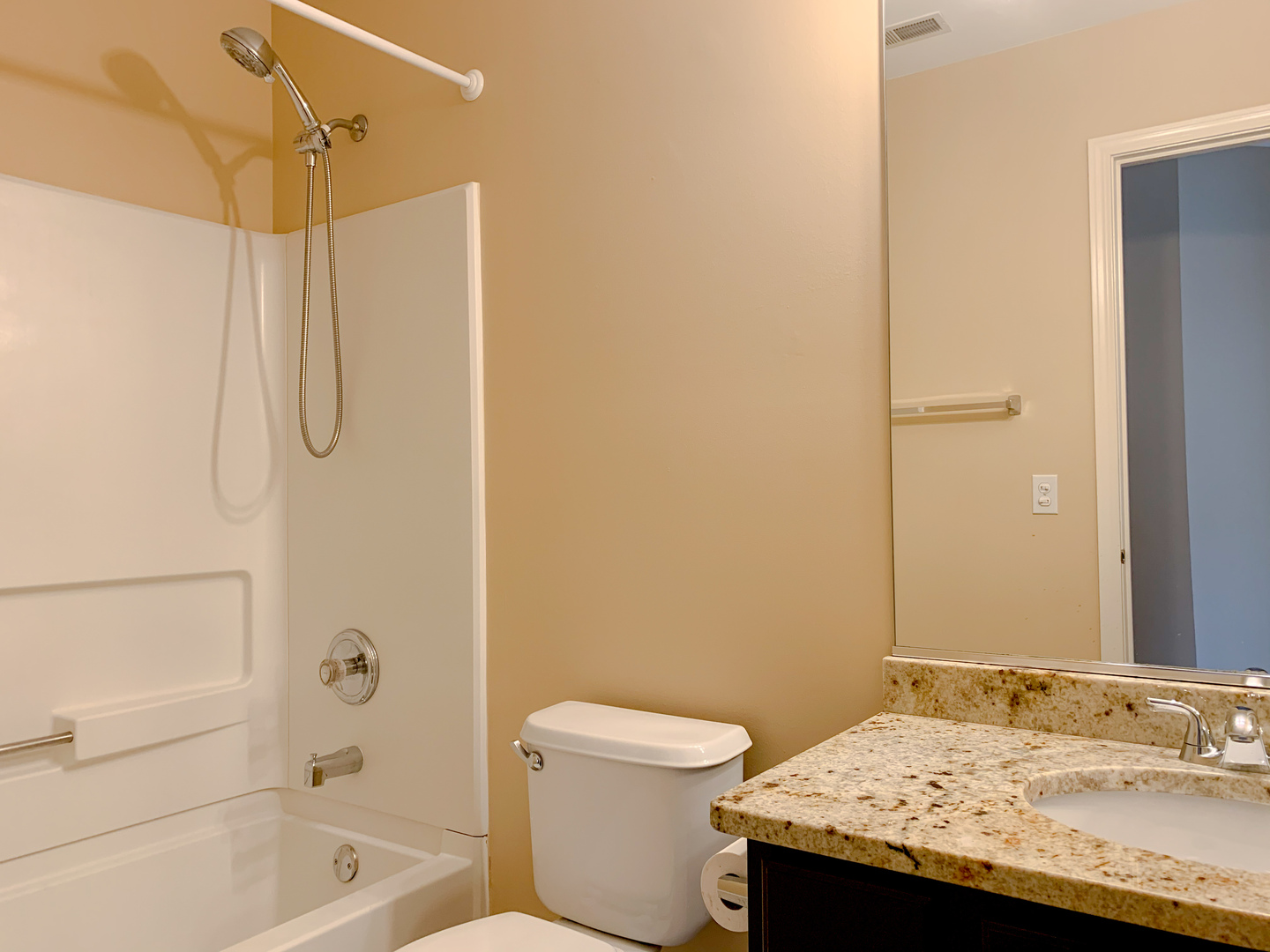 2905 STONEWATER Drive #2905, Naperville, IL 60564