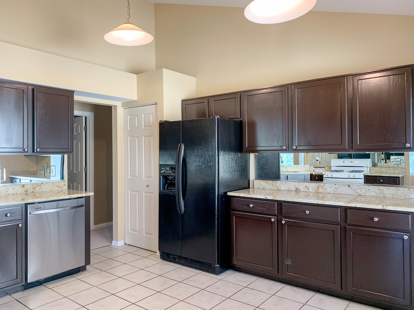2905 STONEWATER Drive #2905, Naperville, IL 60564