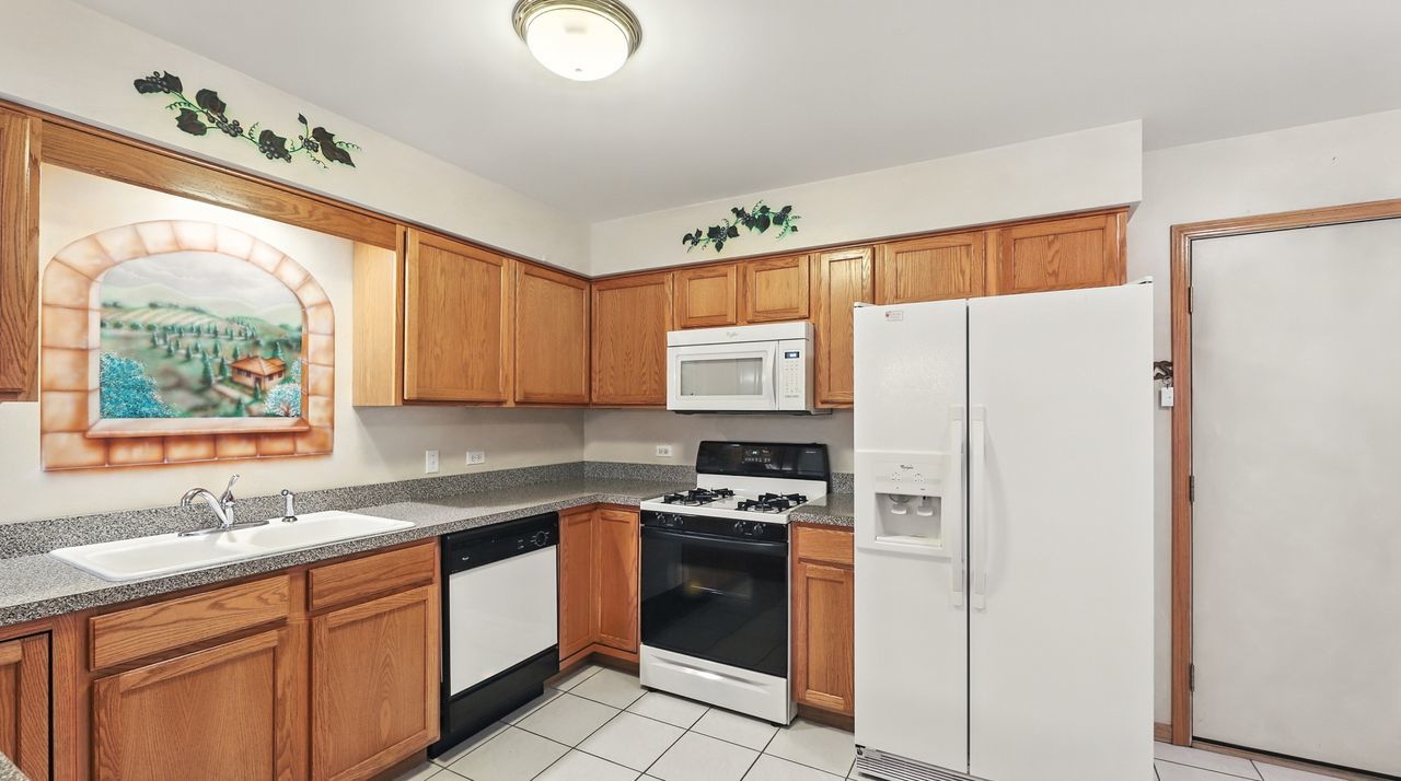 126 Willow Creek Lane #126, Willow Springs, IL 60480