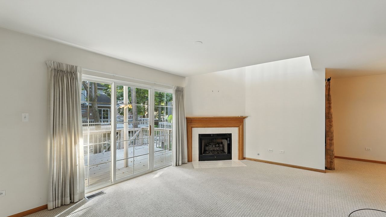 126 Willow Creek Lane #126, Willow Springs, IL 60480