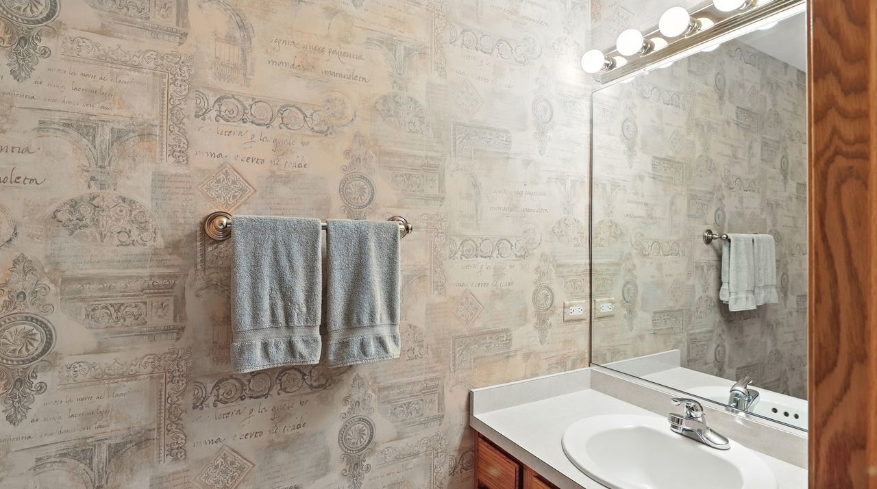 126 Willow Creek Lane #126, Willow Springs, IL 60480