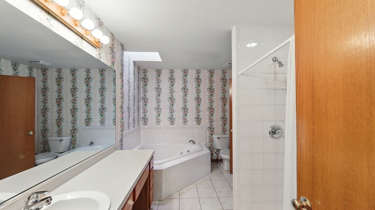 126 Willow Creek Lane #126, Willow Springs, IL 60480