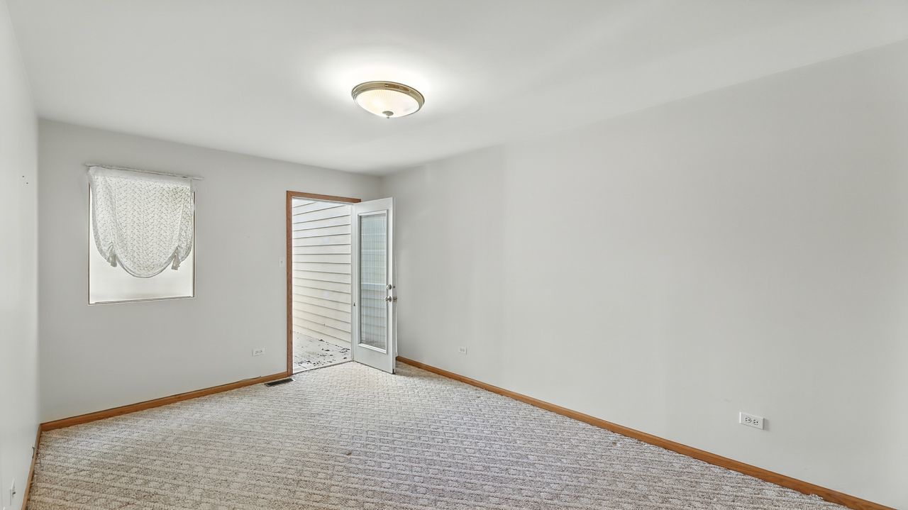 126 Willow Creek Lane #126, Willow Springs, IL 60480