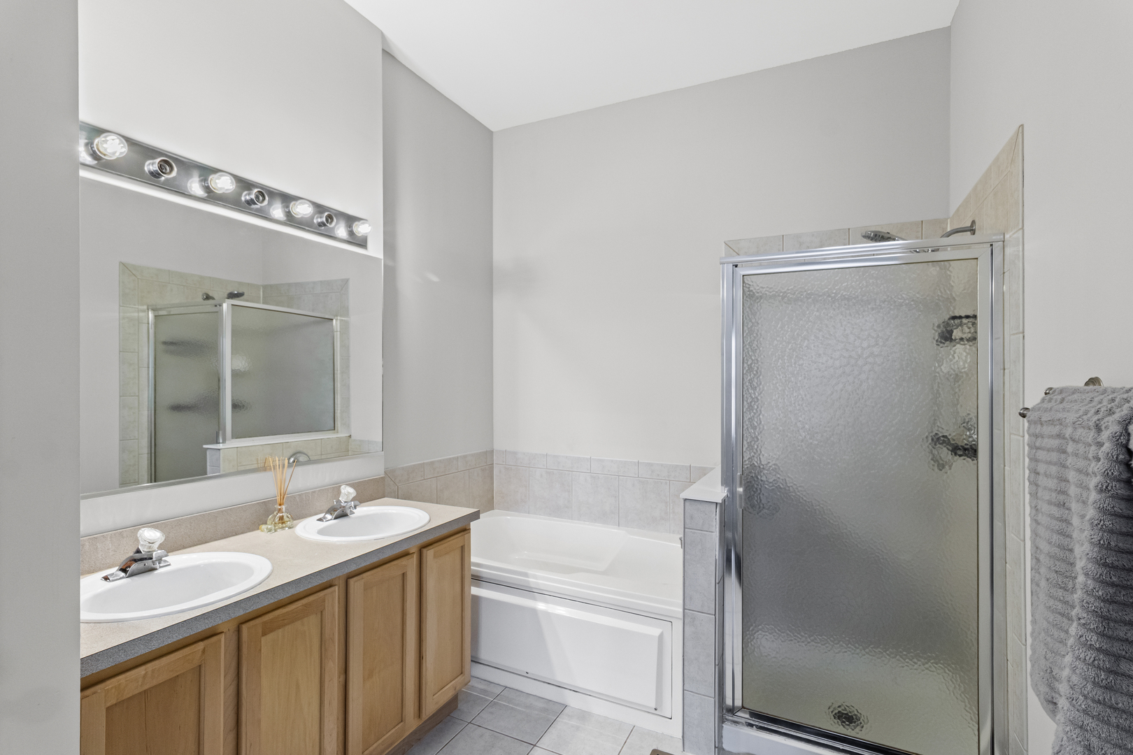 2451 Stonegate Road #2451, Algonquin, IL 60102