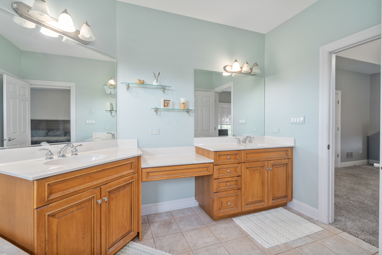 8421 W Blackthorne Way, Frankfort, IL 60423