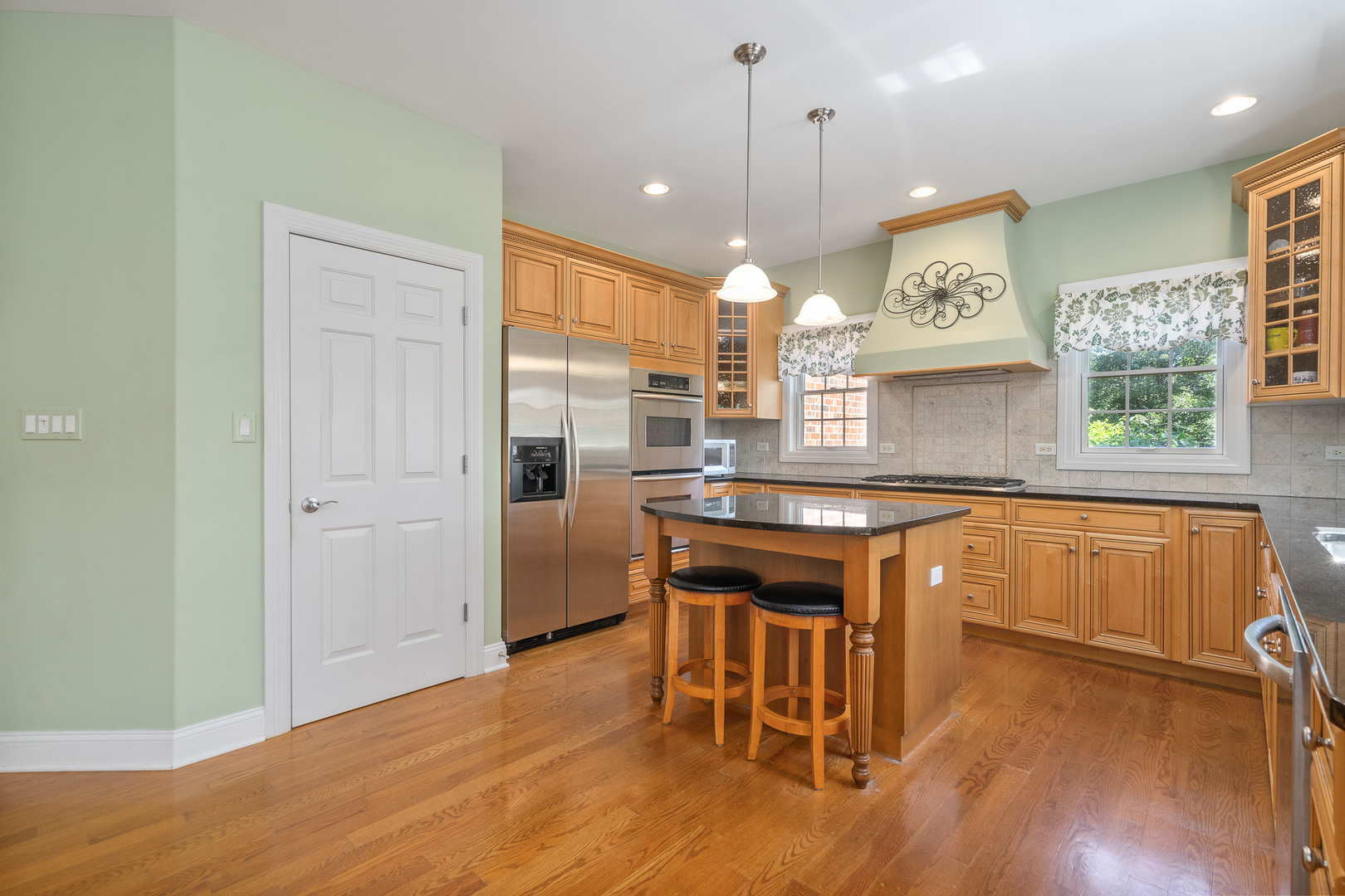 8421 W Blackthorne Way, Frankfort, IL 60423