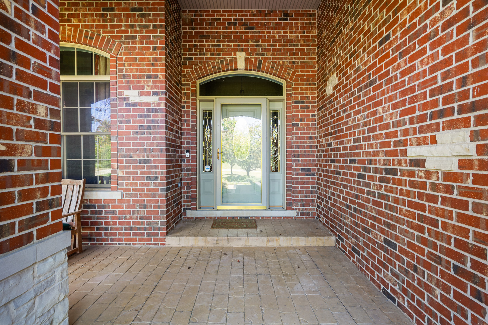 8421 W Blackthorne Way, Frankfort, IL 60423