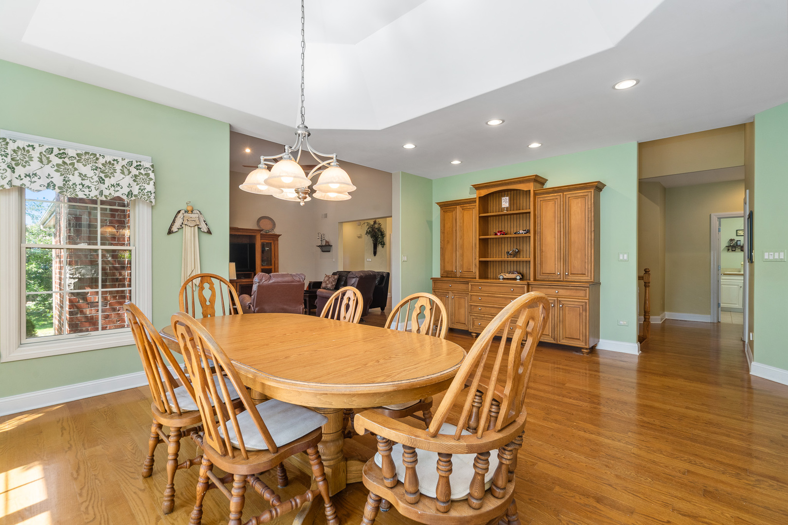 8421 W Blackthorne Way, Frankfort, IL 60423