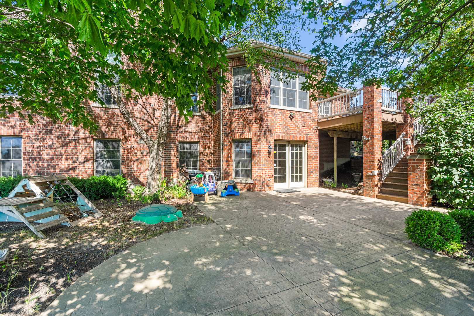 8421 W Blackthorne Way, Frankfort, IL 60423