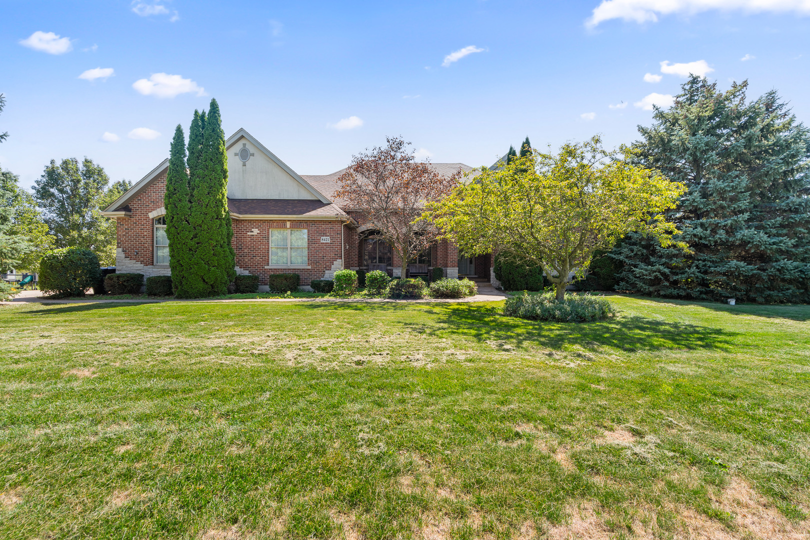 8421 W Blackthorne Way, Frankfort, IL 60423