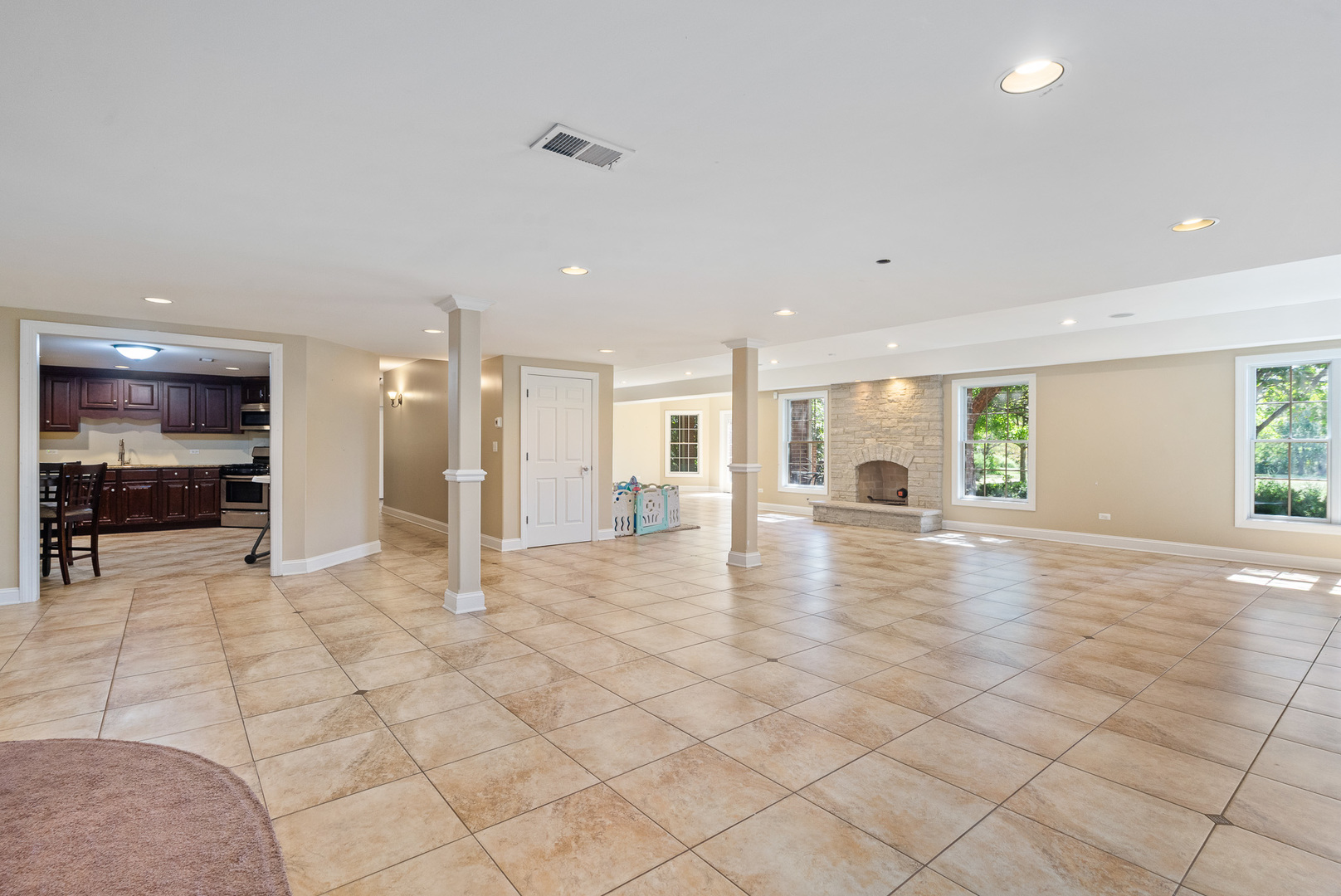 8421 W Blackthorne Way, Frankfort, IL 60423