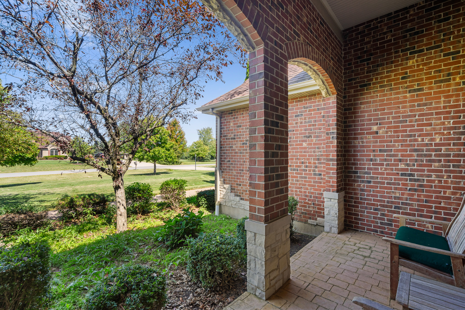 8421 W Blackthorne Way, Frankfort, IL 60423