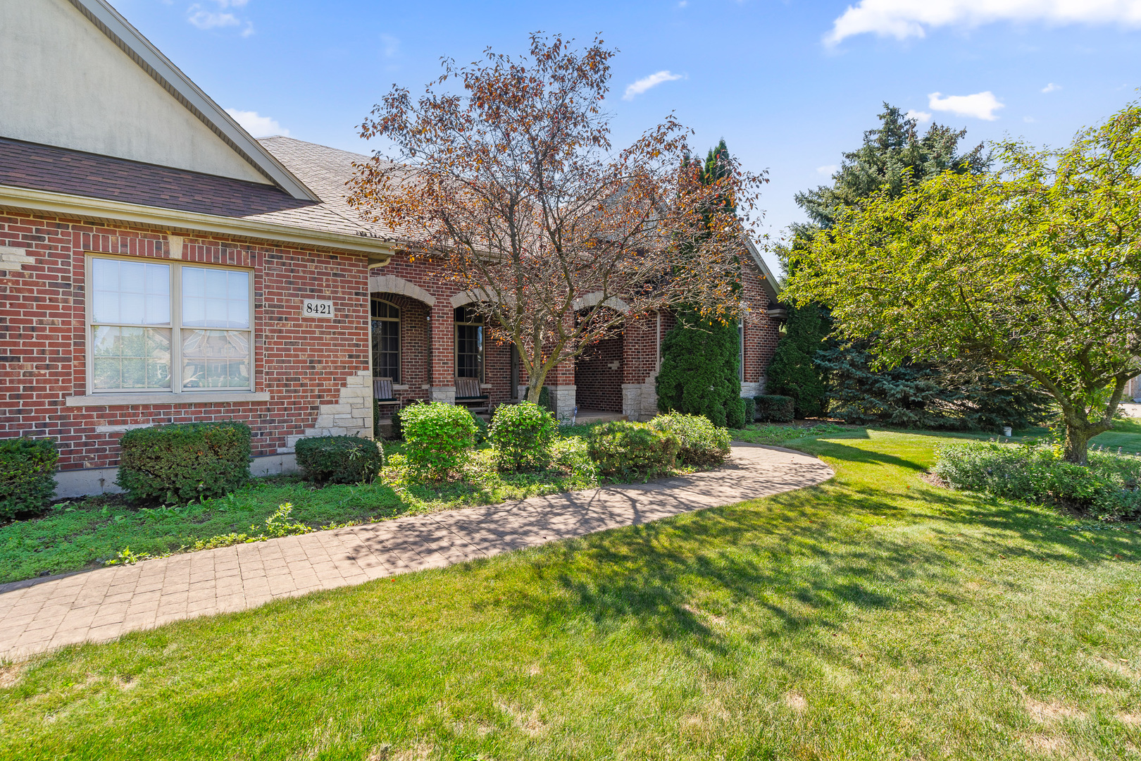 8421 W Blackthorne Way, Frankfort, IL 60423
