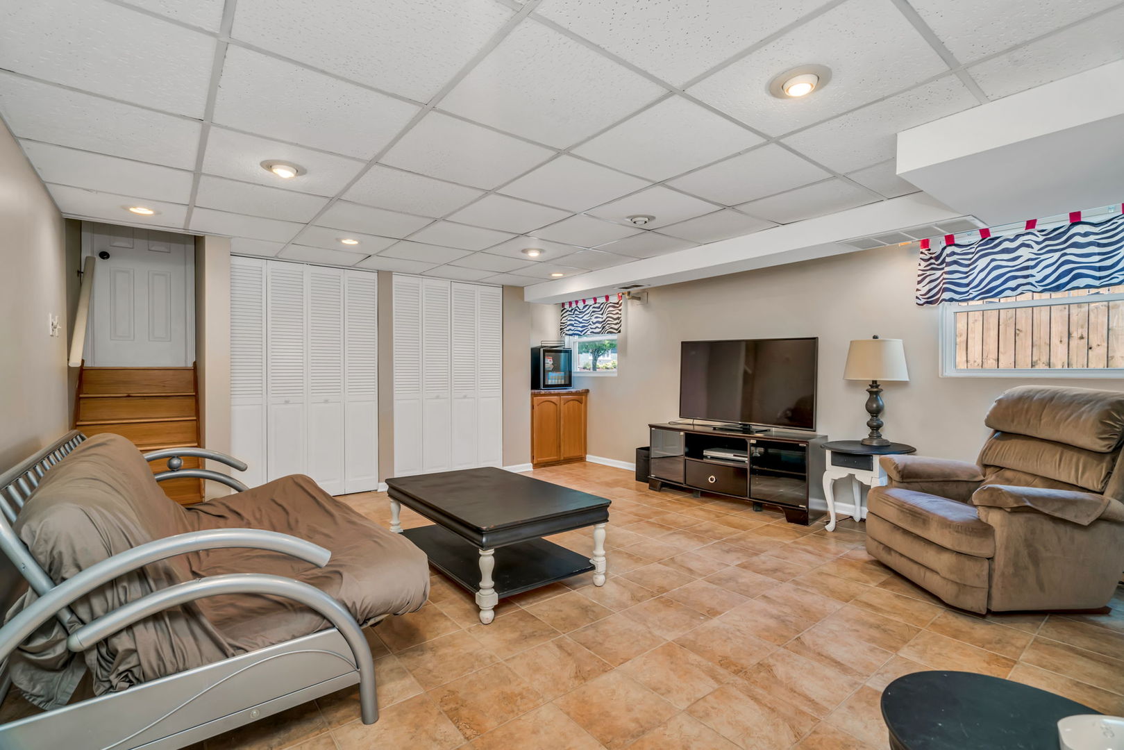 5009 W 105th Street, Oak Lawn, IL 60453