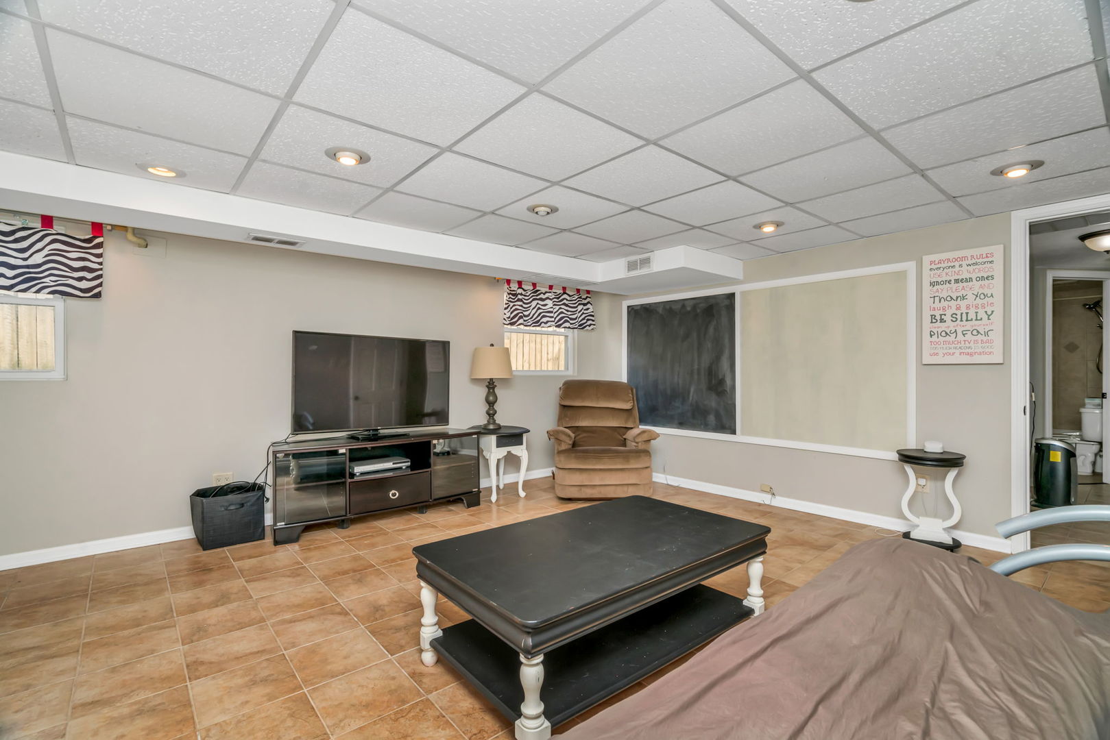 5009 W 105th Street, Oak Lawn, IL 60453