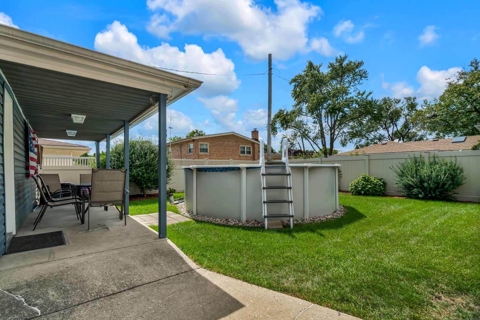 5009 W 105th Street, Oak Lawn, IL 60453